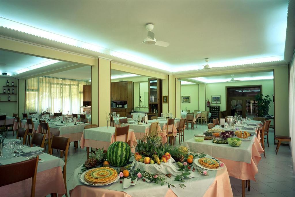 Albergo Paradiso 몬테카티니테르메 외부 사진